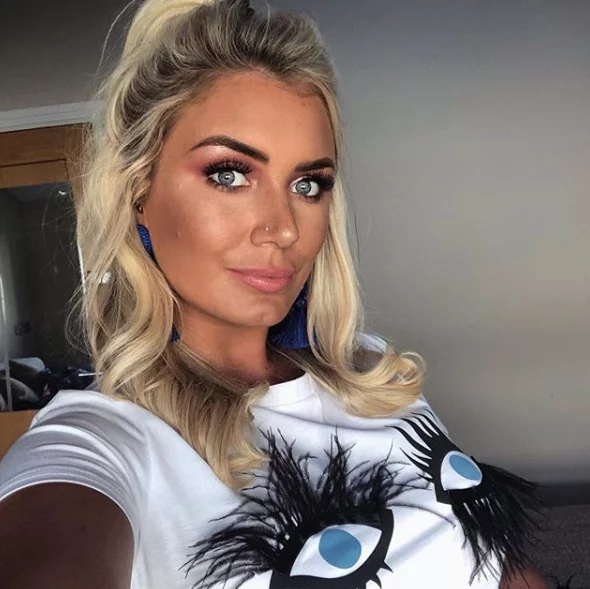 a before and after picture of a young woman with IBS where she looks bloated in the first half of the picture. In the second half of the picture the same woman is not bloated and is wearing a form fitting purple dress